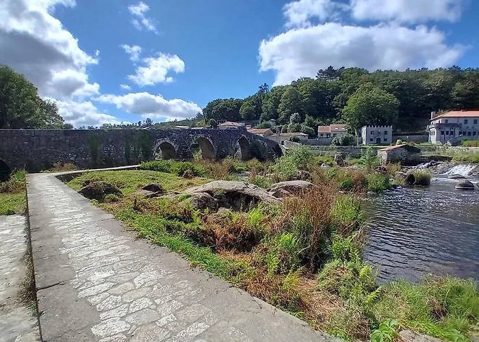 A Casa Da Ponte * Negreira